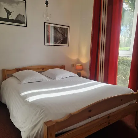 Agape Niort- Hotell Bessines