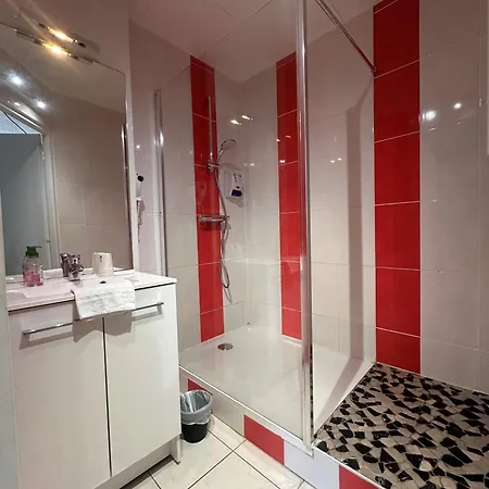 Agape Niort- Hotell Bessines
