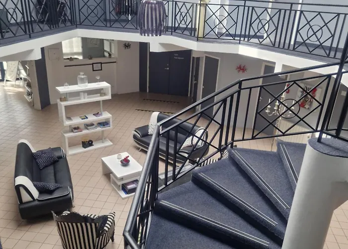 Agape Niort- 2* Bessines