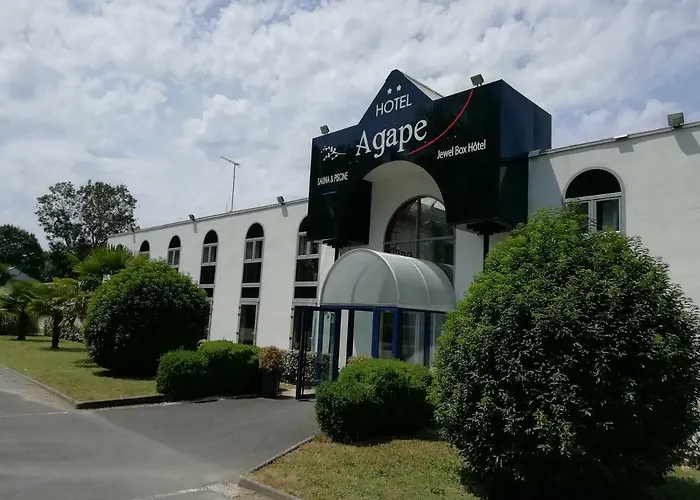 Agape Niort- 2* Bessines