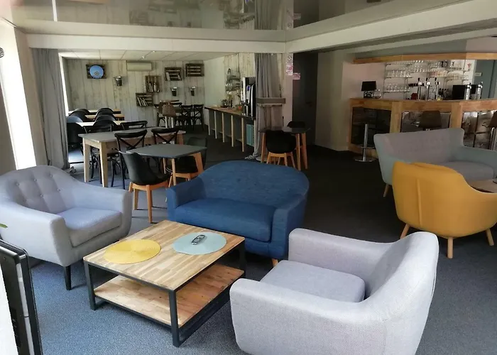 Agape Niort- Hotel 2*